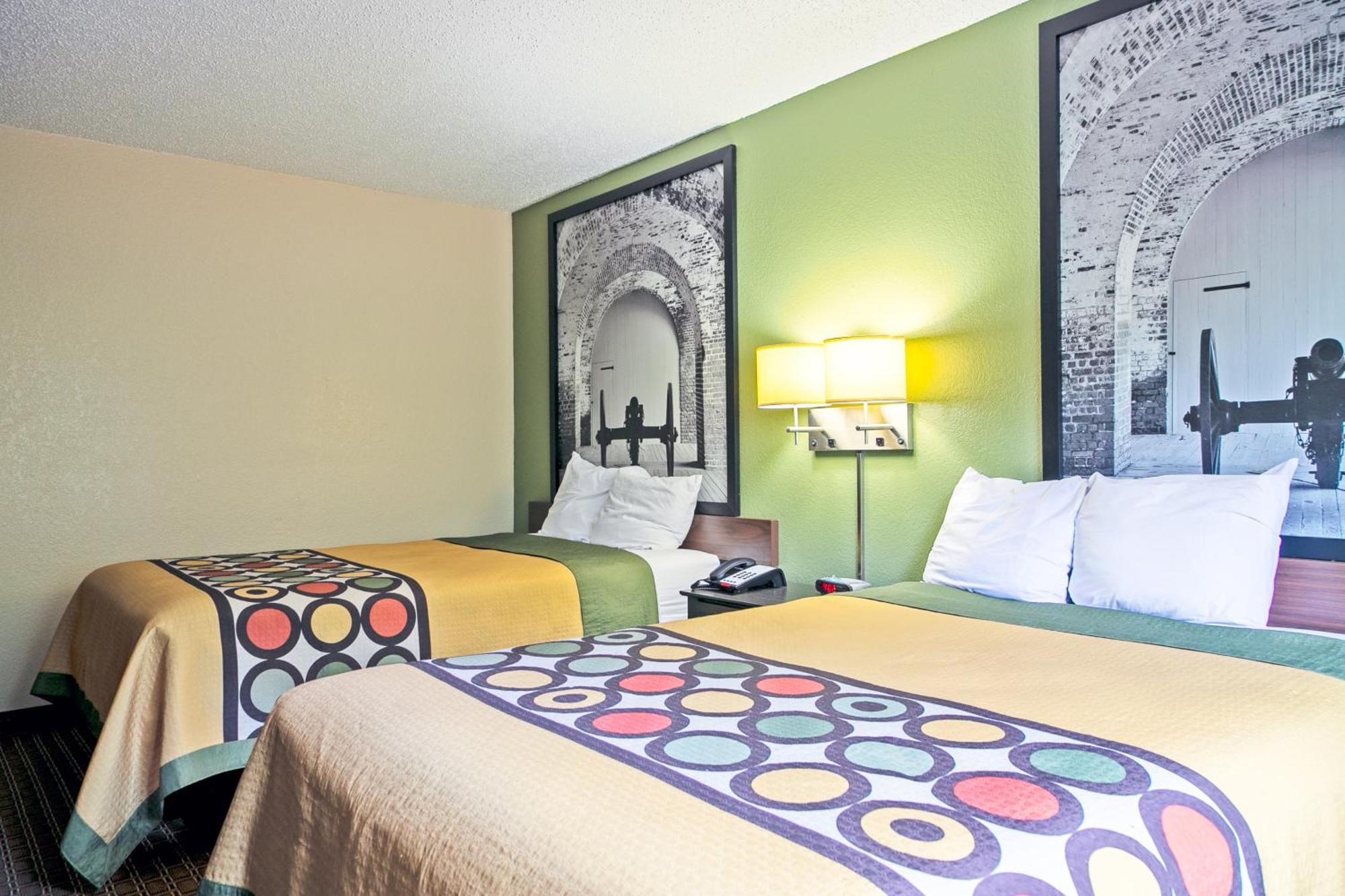 Super 8 By Wyndham Augusta Ft Eisenhower Area Bagian luar foto